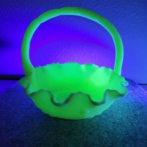 Vintage Fenton Custard Glass Uranium Green Yellow Ruffled Basket Floral Berry